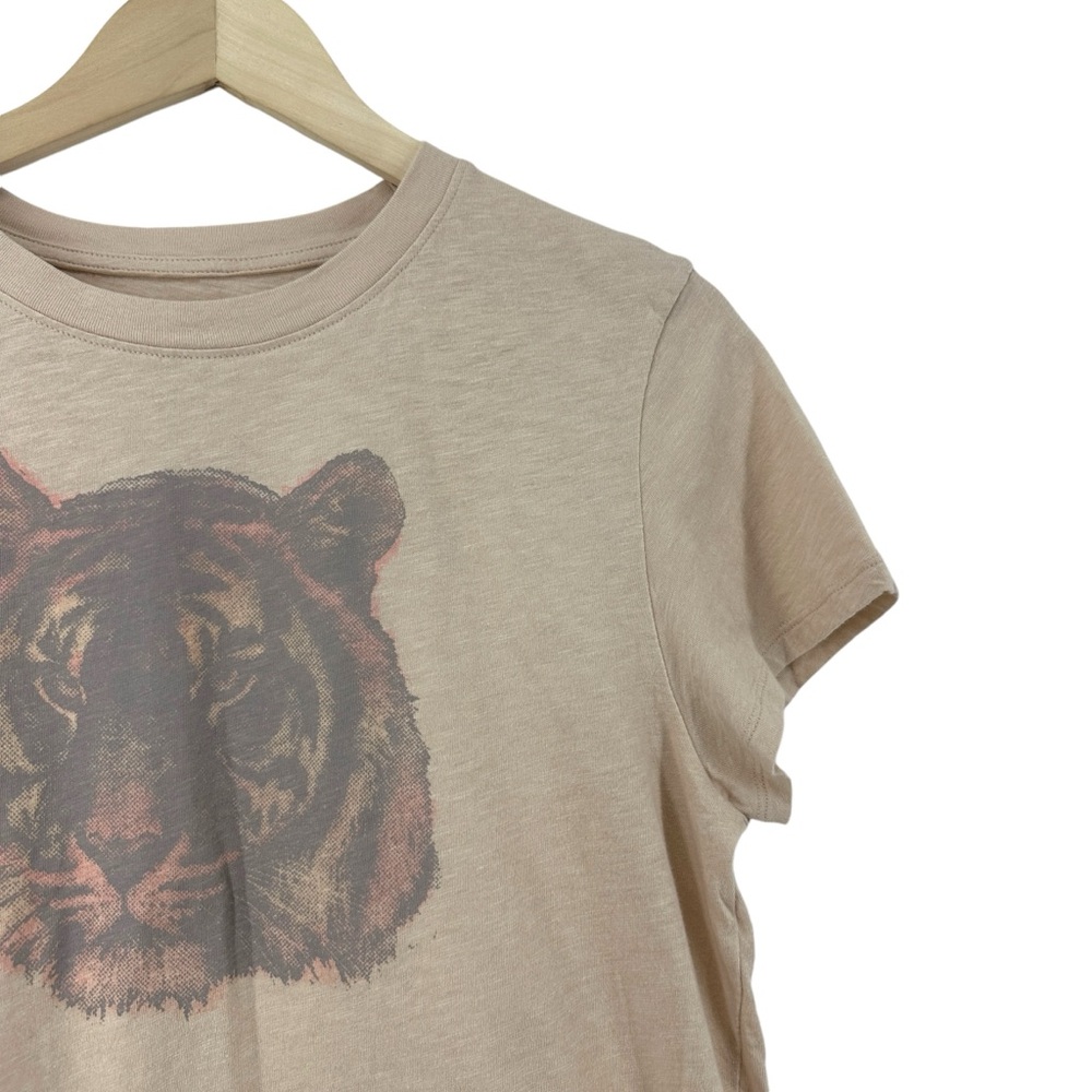 AE Classic Graphic T-Shirt - Picture 6 of 8